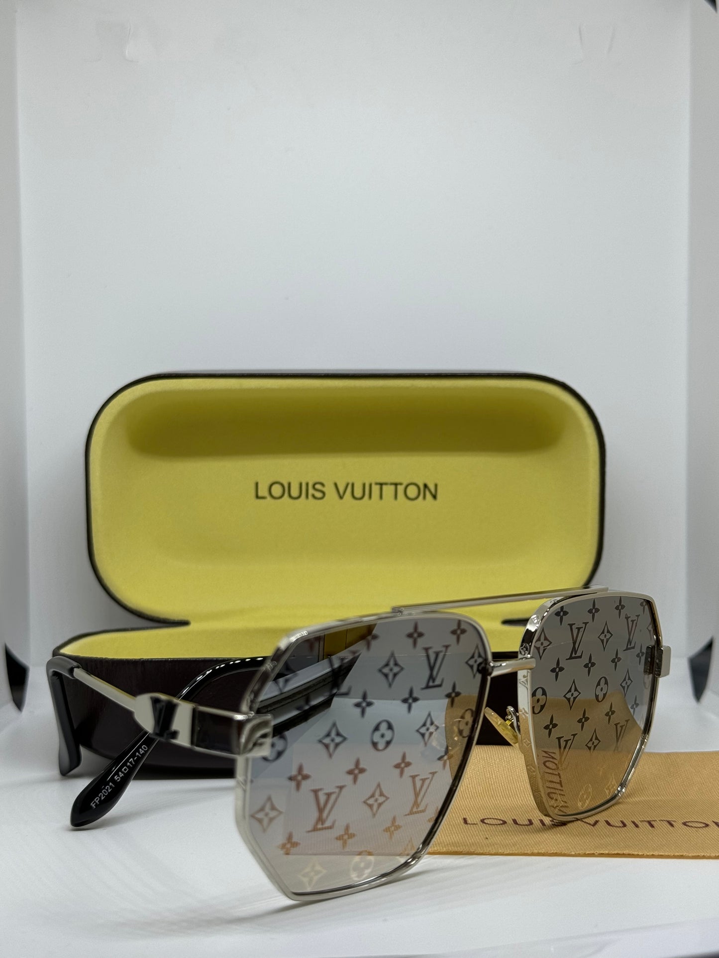 Lente de sol Louis Vuitton